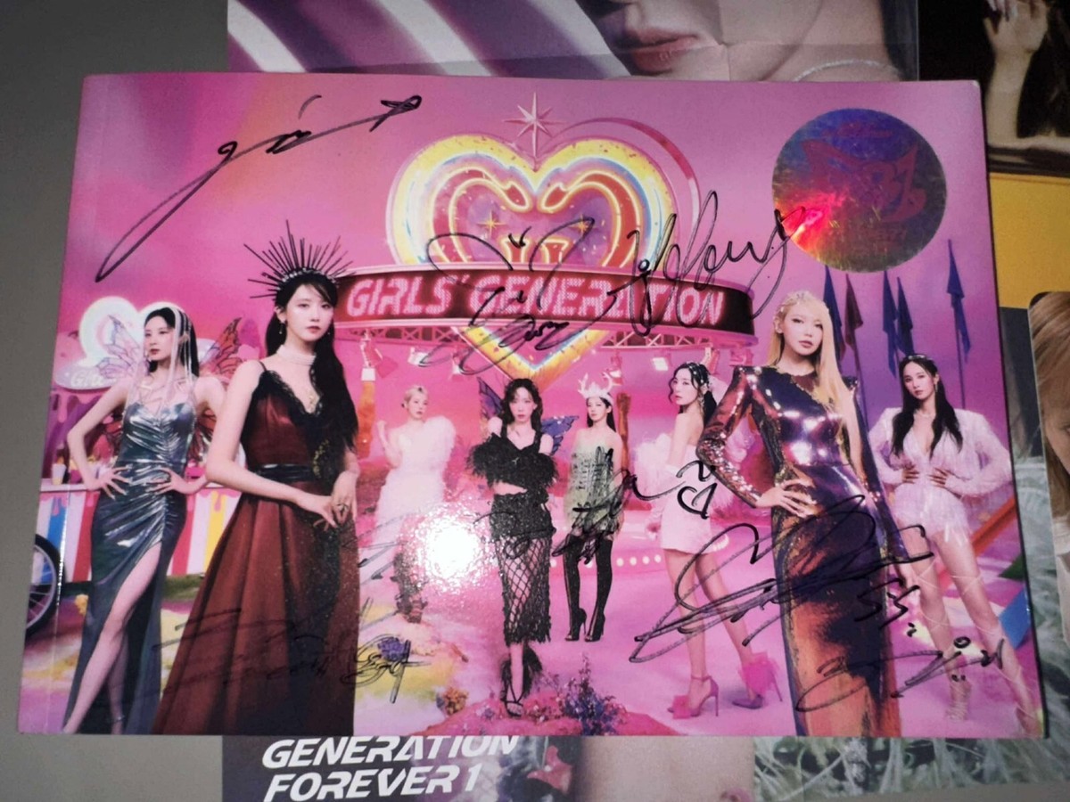 少女時代　forever1 アルバム　直筆サイン GIRLS' GENERATION SNSD OFFICIAL FOREVER 1 SIGNED AUTOGRAPH