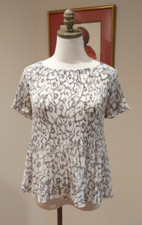Banana Republic White Black Floral Chiffon Short-Sleeve Pleated Top size XS