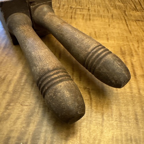 Primitive Antique Wooden Lemon Squeezer Citrus Press - Juicer Kitchen Tool - Picture 8 of 12