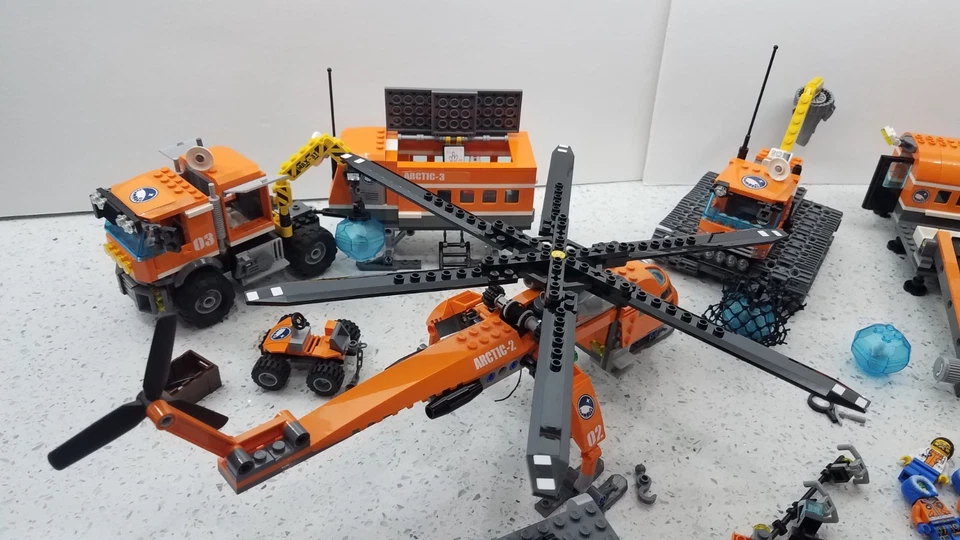 ❤️ LEGO City Arctic 60034 Helicrane 60035 Arctic Outpost 60036 Arctic Base Camp - Image 4 of 4