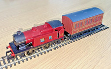 HORNBY R3069 MAROON MIDLAND LOCO 0-4-0 rn11  WITH 4 WHEEL COACH