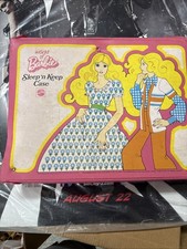 VINTAGE ORIGINAL 1974 Mattel Barbie "Sleep N Keep" Case Roll Out Beds -Good Cond
