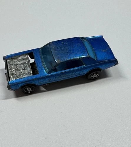 Redline  Hot Wheels Redline 1967 Custom Cougar US Blue With White Interior READ