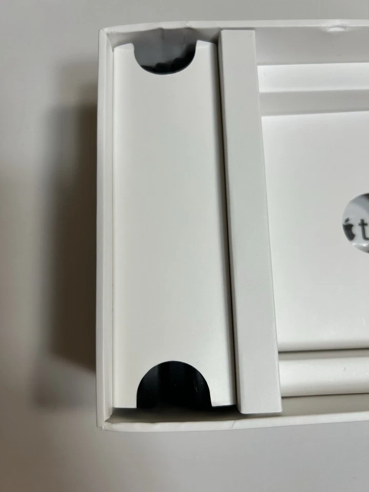 NEW in Box Apple TV MR912LL/A Model A1625  32GB 1080p HD Media Streamer - B49 - Image 2 of 4