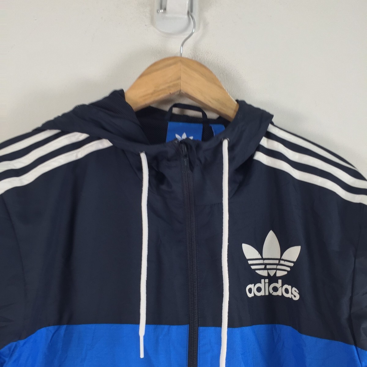 Adidas mens jacket size XS multicolour zip hooded long sleeve