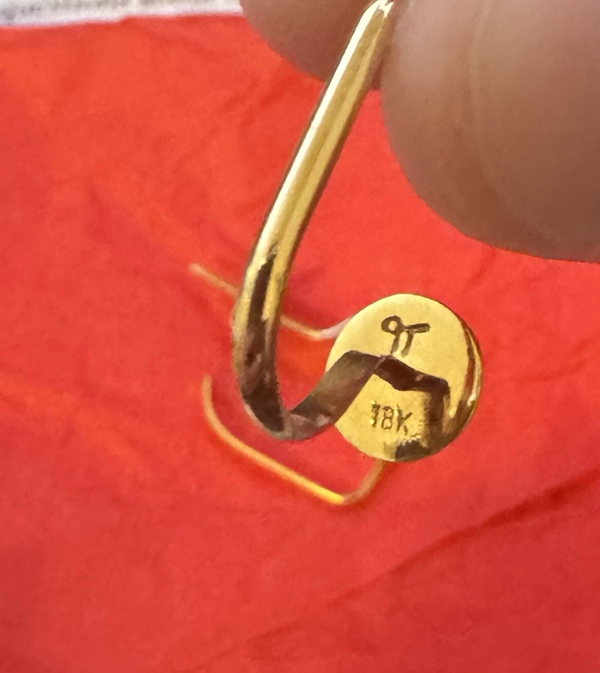 18k solid gold earrings neverworn - image 2