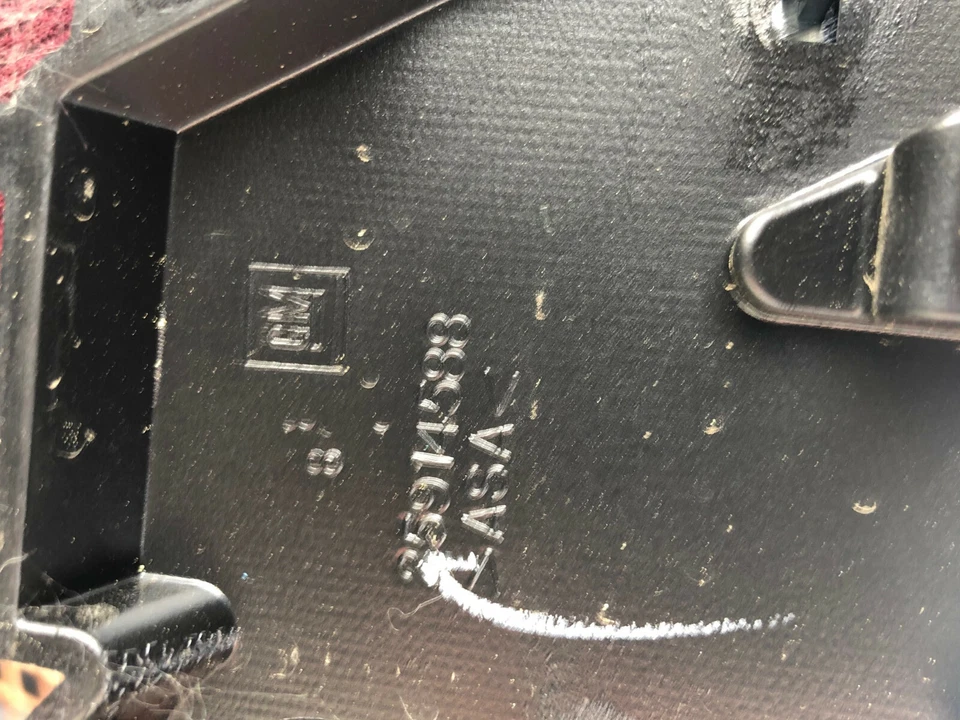 Genuine OEM Grille Grill for 10 11 12 13 14 15 GMC Terrain Take Off 20861706 - Image 3 of 3