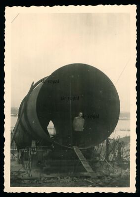 Young Man in Huge Pipe - 1930s 1940s - Jungmann Pipeline - Photo 6x9cm
