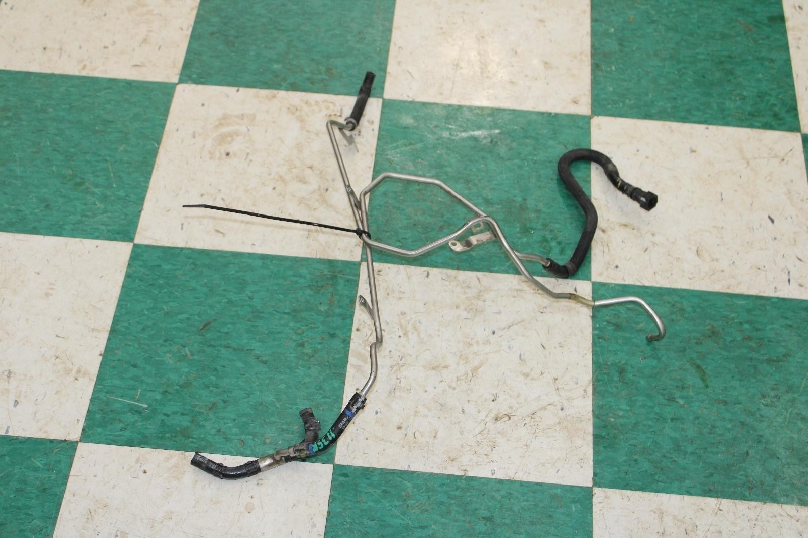 Bentley Flying Spur 2013-2018 Fuel line