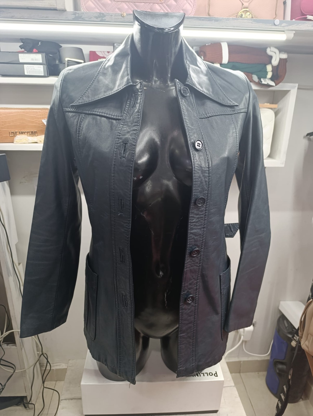 Womens navy blue leather jacket size 38 AT201