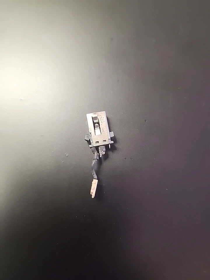 Puerto de carga de repuesto Samsung Galaxy View 18.4 como está para pieza Foto 3 de 3