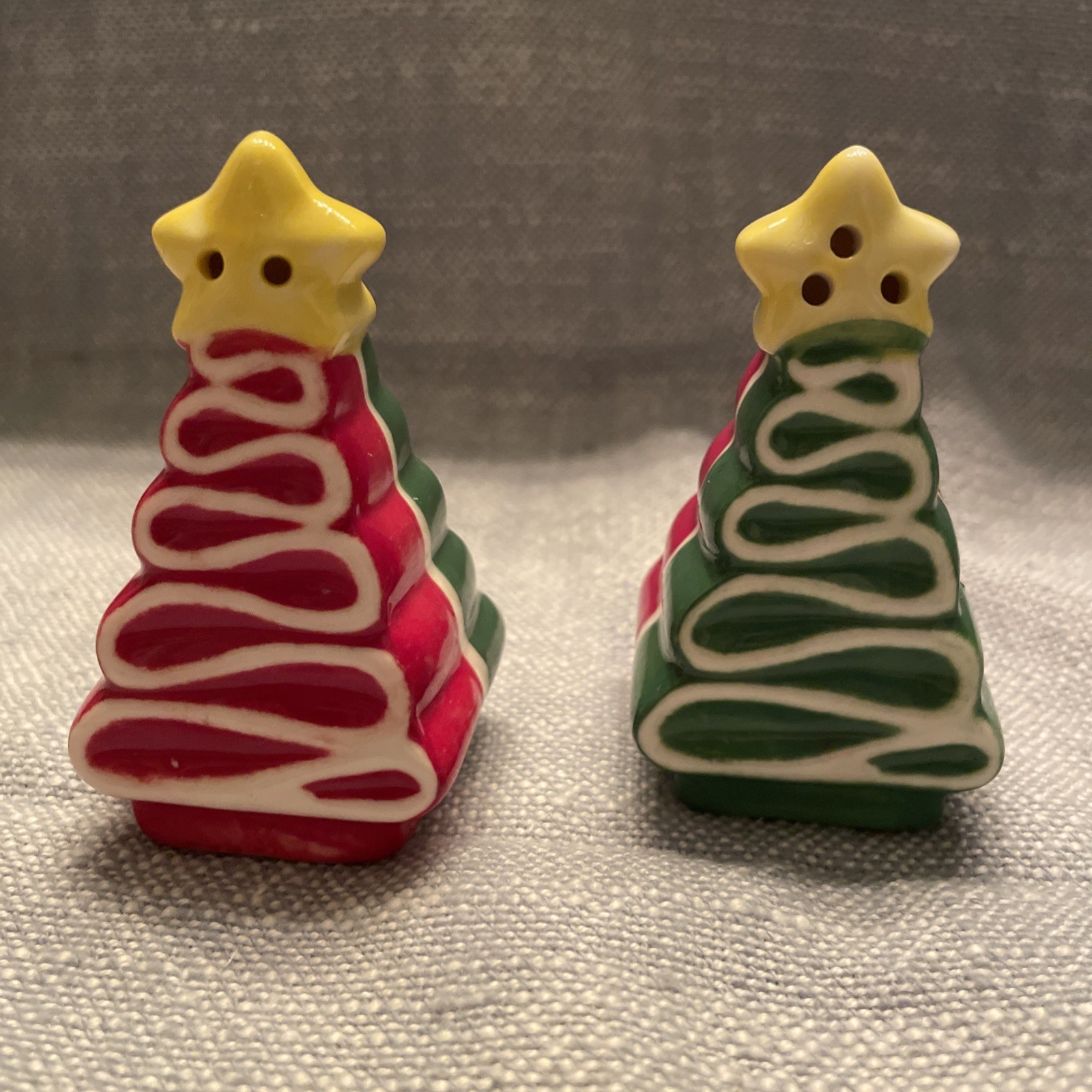Cracker Barrel candy ribbon trees salt and pepper shakers Christmas 2025 New-1