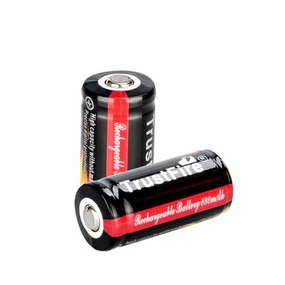 - 2x TrustFire TF 16340 880mAh Li-Ion Akku -