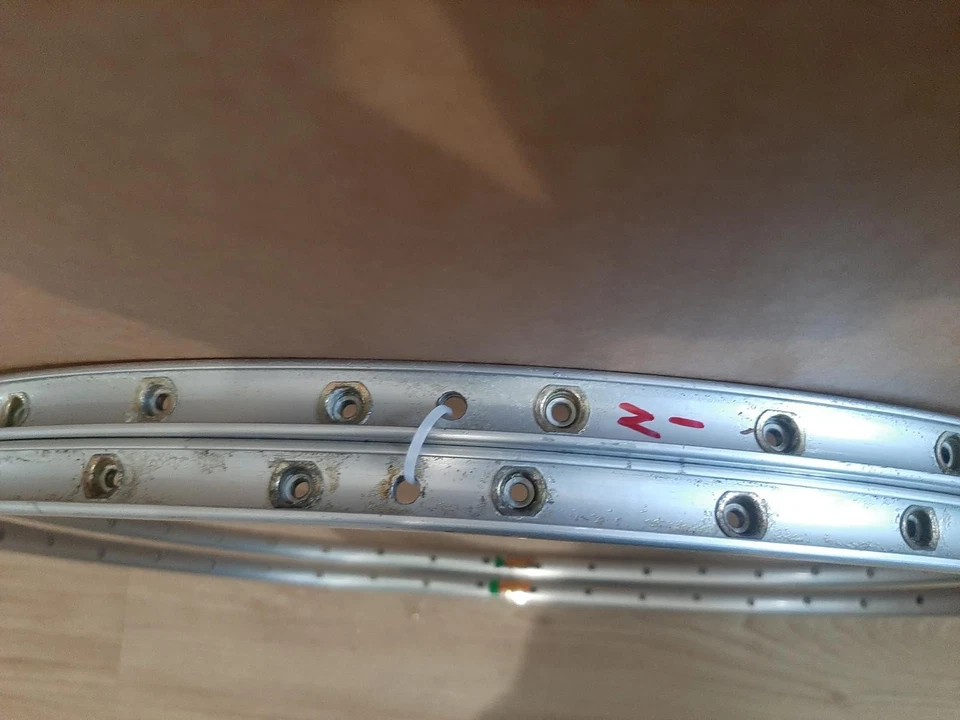 Jantes MAVIC MODULE E2 700c vélo ancien CLINCHER rims 36/36S pneus D11 - Bild 2 von 4