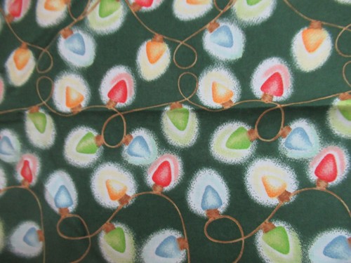 Strings of Christmas Lights on GREEN 100% cotton Fabric 35" BY 44 "W NEW - Picture 6 of 8