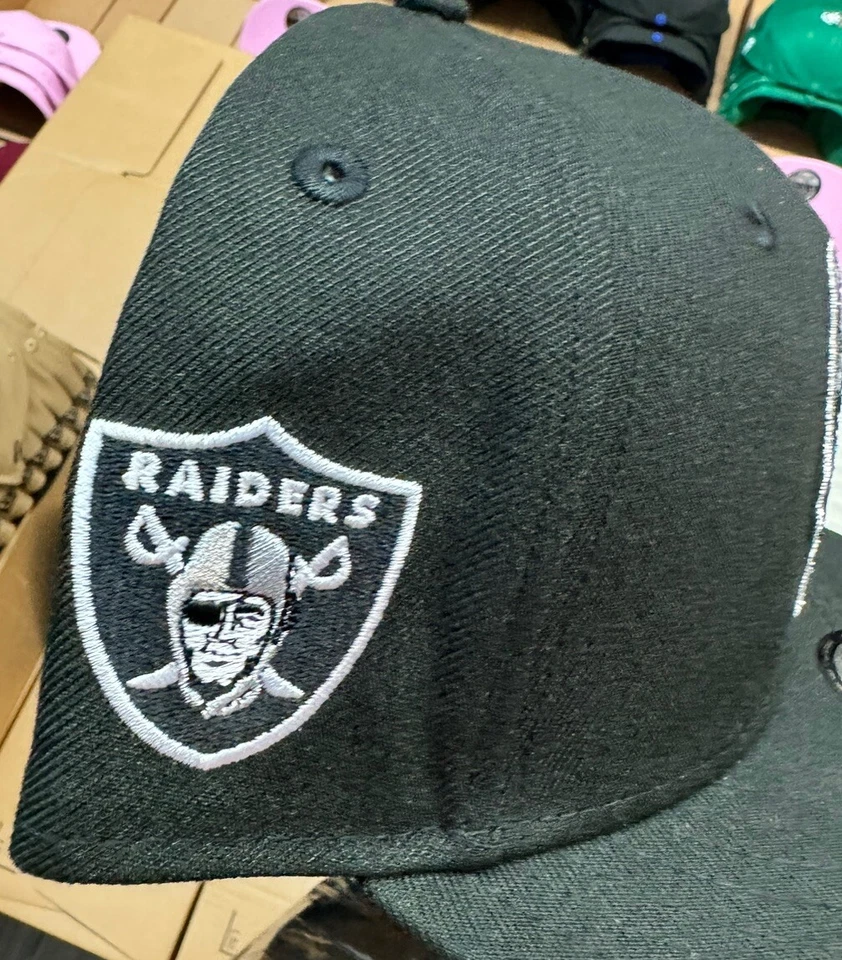 拉斯维加斯突袭者队 9Fifty SnapBack 帽子糖头骨黑色白色 — 第 2/3 张图片