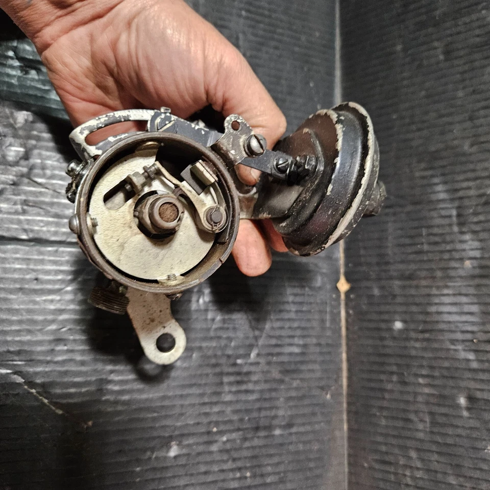 Fabricante de equipos originales Auto-Lite IGW 4203A Hudson 6 cilindros distribuidor de colección Hornet super six? Foto 2 de 4