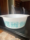 PYREX Amish Butterprint 472 Turquoise 1 1/2 Pt Casserole Dish, No Lid, Vintage