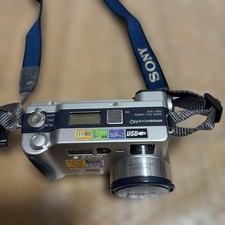SONY Cyber-shot DSC-S70 Digital Camera with Original Accessories Tested
