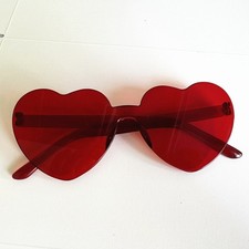 Heart Sunglasses in Candy Colors Plastic Alloy Frame for Travel and For Parties