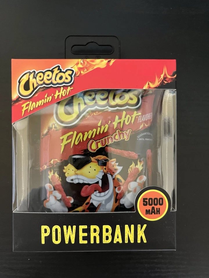 NUEVO Banco de alimentación cargador portátil Flamin' Hot Crunchy Cheetos puertos USB C Foto 2 de 4