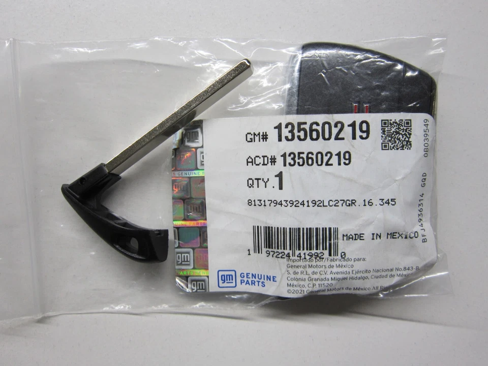 NEW OEM 2022-2025 GMC SIERRA 1500 KEYLESS REMOTE SMART KEY FOB 13560219 / 5 BT - Image 2 of 3