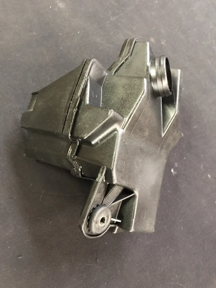 BMW E38 7 series 94-01 3.5 V8 M62 air intake box resonator 1432414 