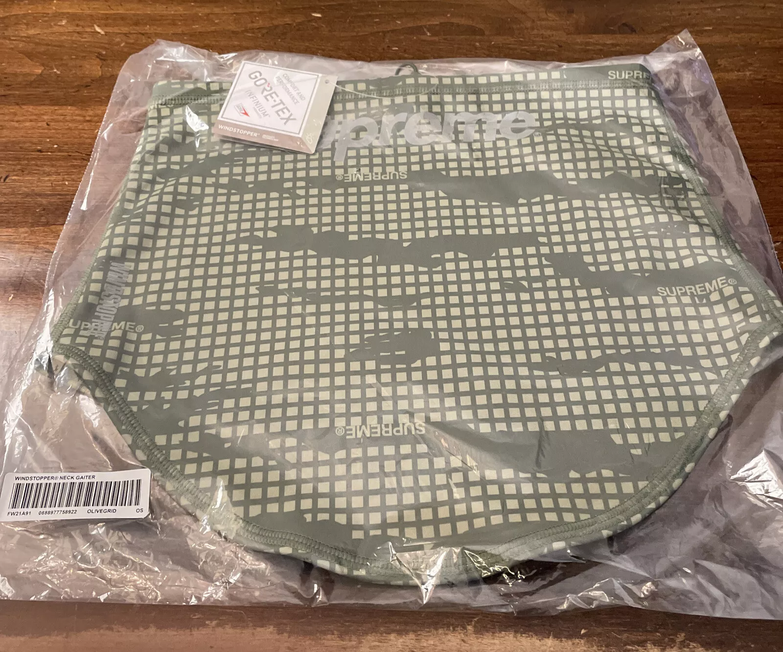 GUÊTRE DE COU SUPRÊME / COUPE VENT GRILLE OLIVE CAMOUFLAGE OS FW21 (100% AUTHENTIQUE) NEUF