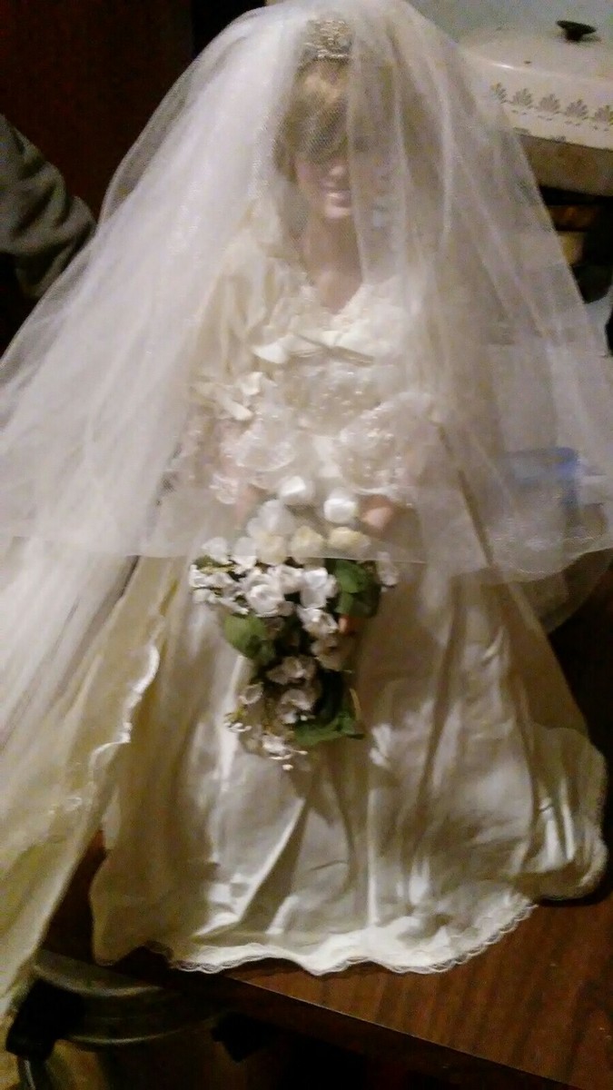 18' Princess Diana porcelain doll Rare wedding dress long train 72