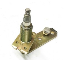 Volvo/Bosch Pivot Retainer 965365 NOS