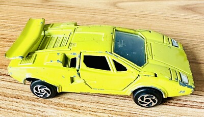 Vintage 4” Lime Green Lamborghini Countach Unbranded Toy Car Doors