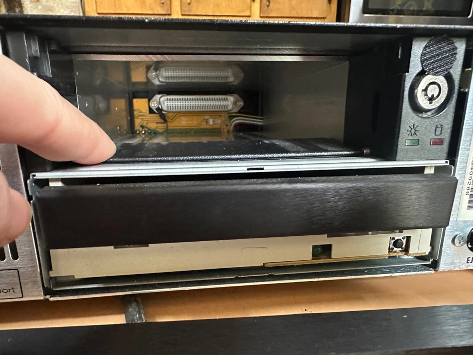 ReQuest N. Series Media Server **REPAIR OR PARTS ONLY** - Image 4 of 4