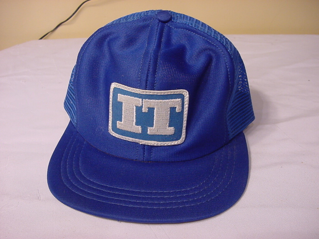 VTG SNAPBACK TRUCKER HAT - IT PATCH - image 1