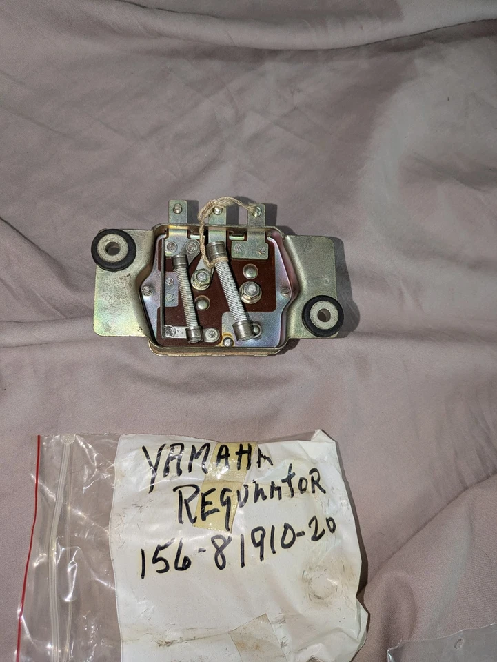 Regulador Yamaha 1965-66 YDS3 YM1 156-81910-20 - Imagem 3 de 4
