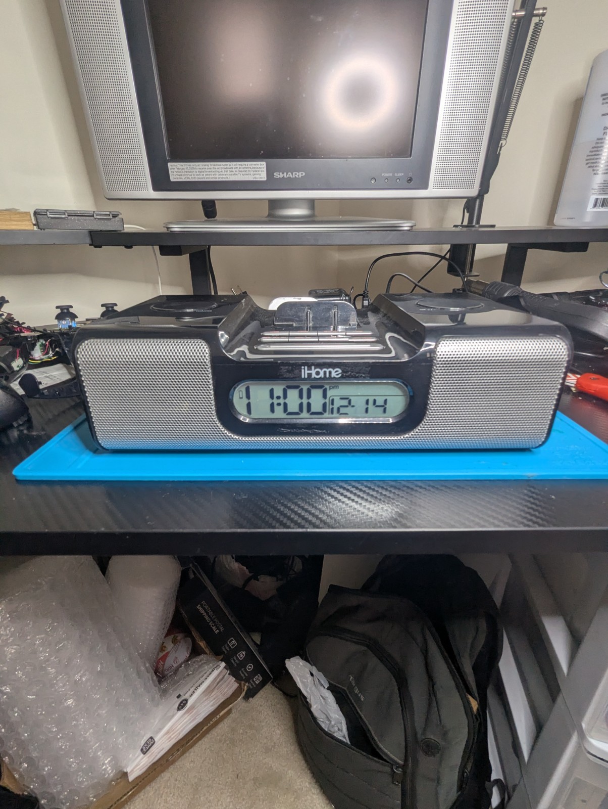 iHome iH9B Digital Clock Radio Speaker Dock, Alarm Clock.