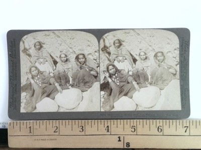 Native American Women Stereoview Underwood & Underwood 1900s Curved Mount