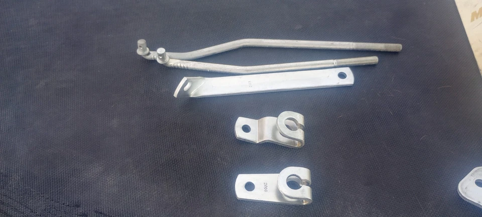 NOS 1955 - 1963 雪佛兰和 1958 - 1963 庞蒂亚克赫斯特变速器联动。 — 第 4/4 张图片