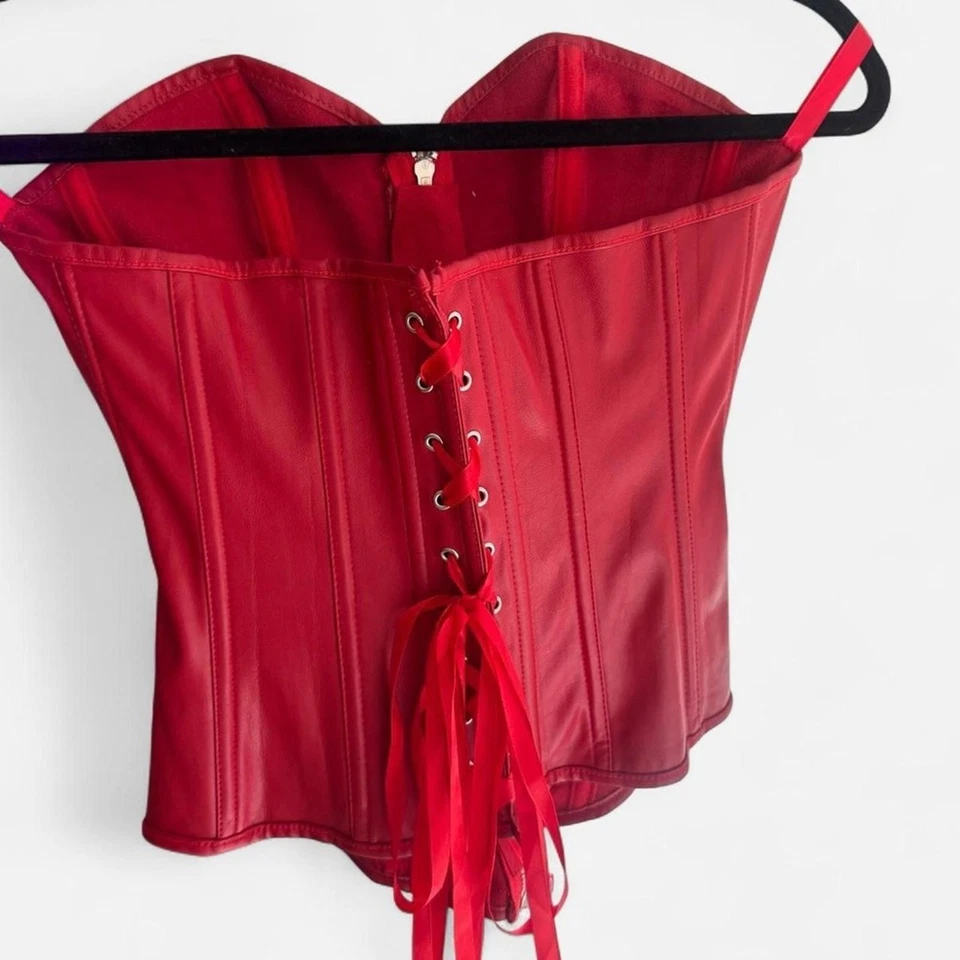 ❤️🔥 Красный корсет из искусственной кожи с серебряной молнией и кружевным галстуком сзади - Изображение 2 из 3