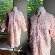 Vintage 70s Quilted House Coat Small Women  s Pink Button Front Loungewear