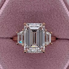 Fede Nuziale Diamante Taglio Smeraldo 4,50 Ct Creata in Laboratorio Placcato Oro Giallo 14K