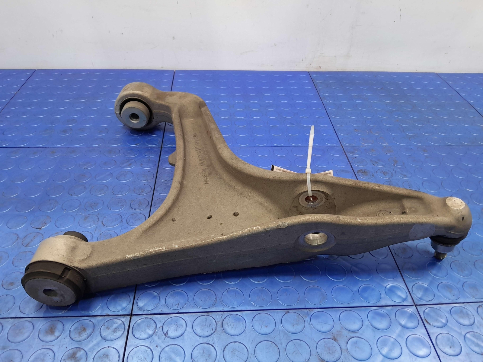 17-24 Maserati Ghibli Front Lower Control Arm Right Passenger Side OEM 670039029