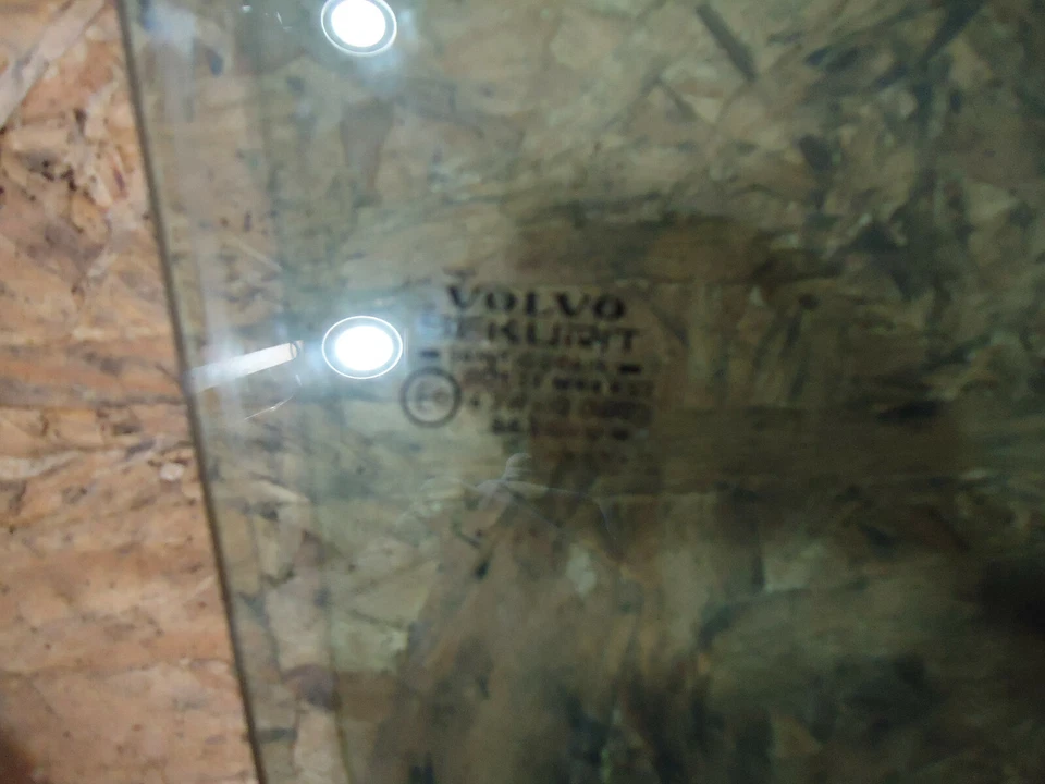 2001 年沃尔沃 S40 前右乘客侧门玻璃窗 — 第 3/4 张图片