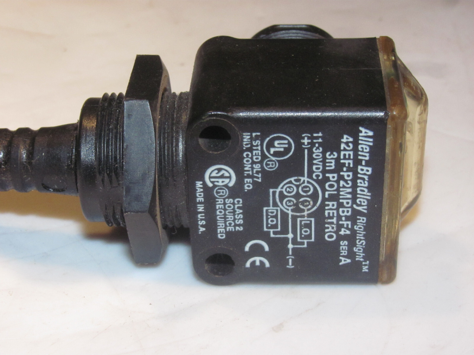 ALLEN BRADLEY 42EF-P2MPB-F4 SER. A POLARIZED RETROFLECTIVE ...