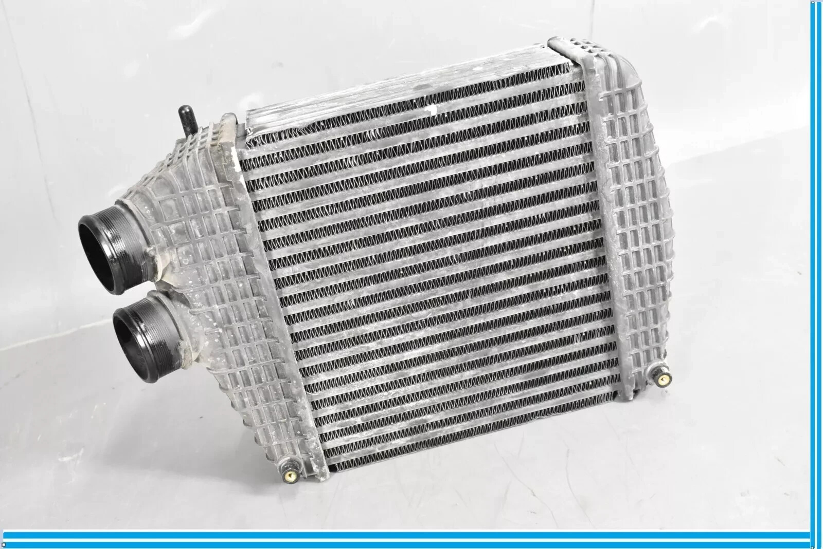 14-24 Maserati Quattroporte Ghibli 3.0L Right Side Turbocharger Intercooler OEM