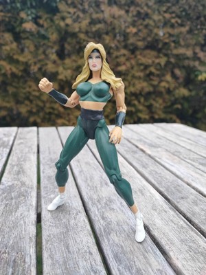 MORTAL KOMBAT SONYA BLADE 20 CM / INFINITE CONCEPTS 2000