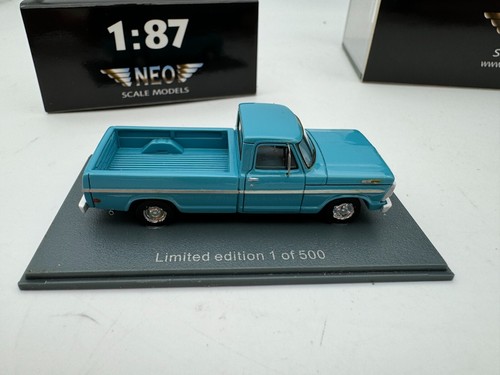 Neo 1/87 Ford F-Series Blue #17 Paint peeling off logo - Picture 3 of 5