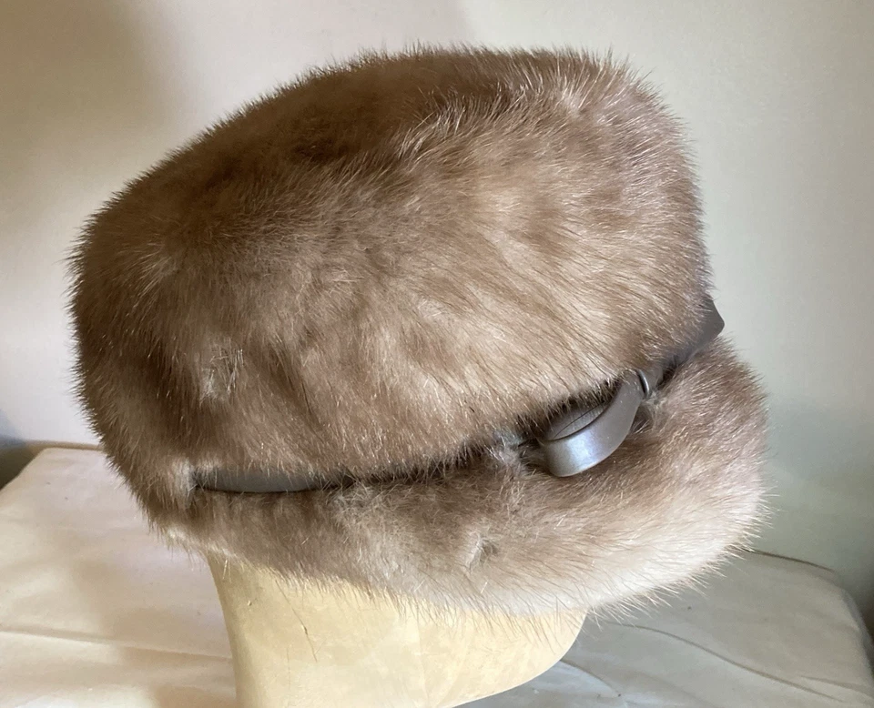 Sombrero de visón suave vintage para mujer en pico con banda de cuero marrón pequeño Foto 2 de 4