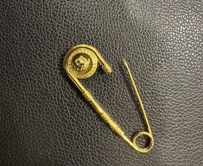 Versace Gold Safety Pin Brooch with Medusa Motif Versace Medusa Safety Gold Color Pin Brooch Accessories  main image 4