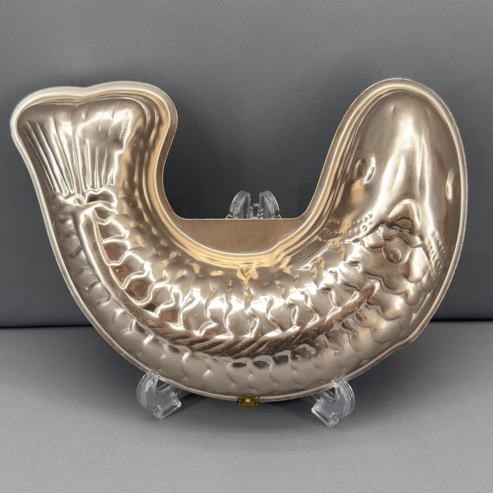 Vintage Copper Fish Mold Fluted Ring Jelly Pudding Cake Kitchen Decor - Image 2 of 4