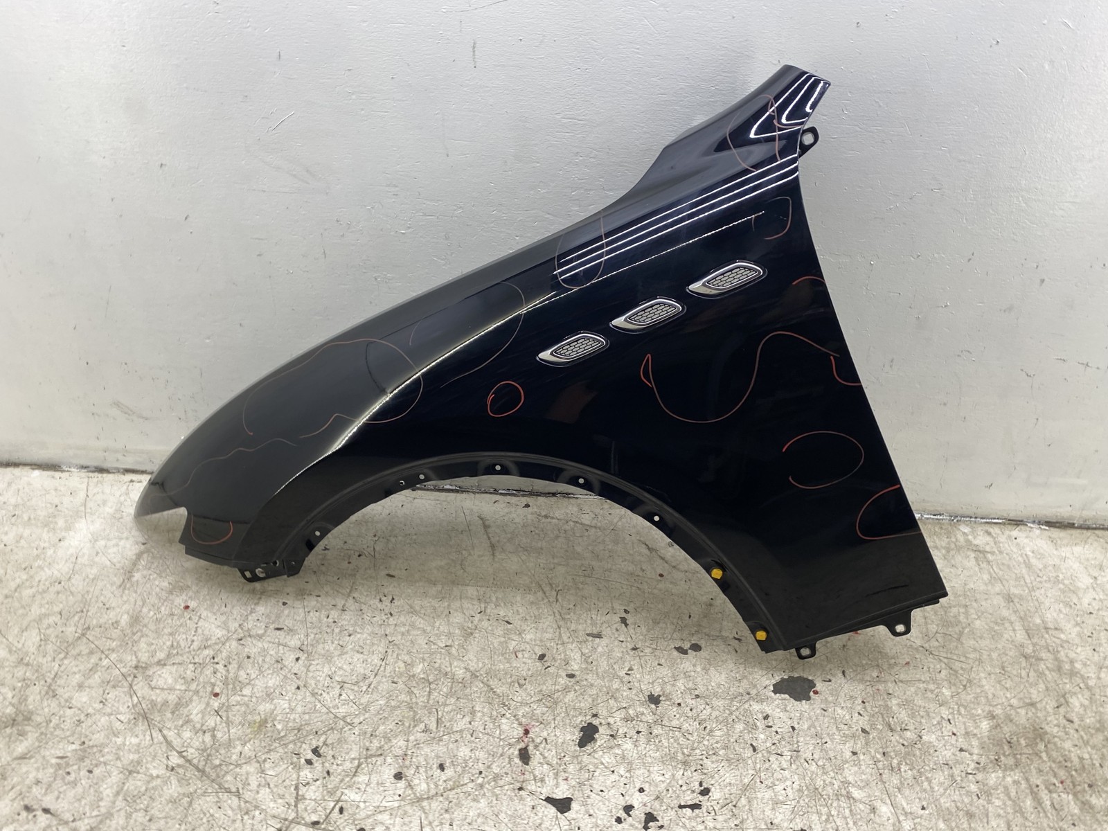 2014-2024 MASERATI LEVANTE OEM FRONT LEFT FENDER PANEL NERO BLACK(820/A)